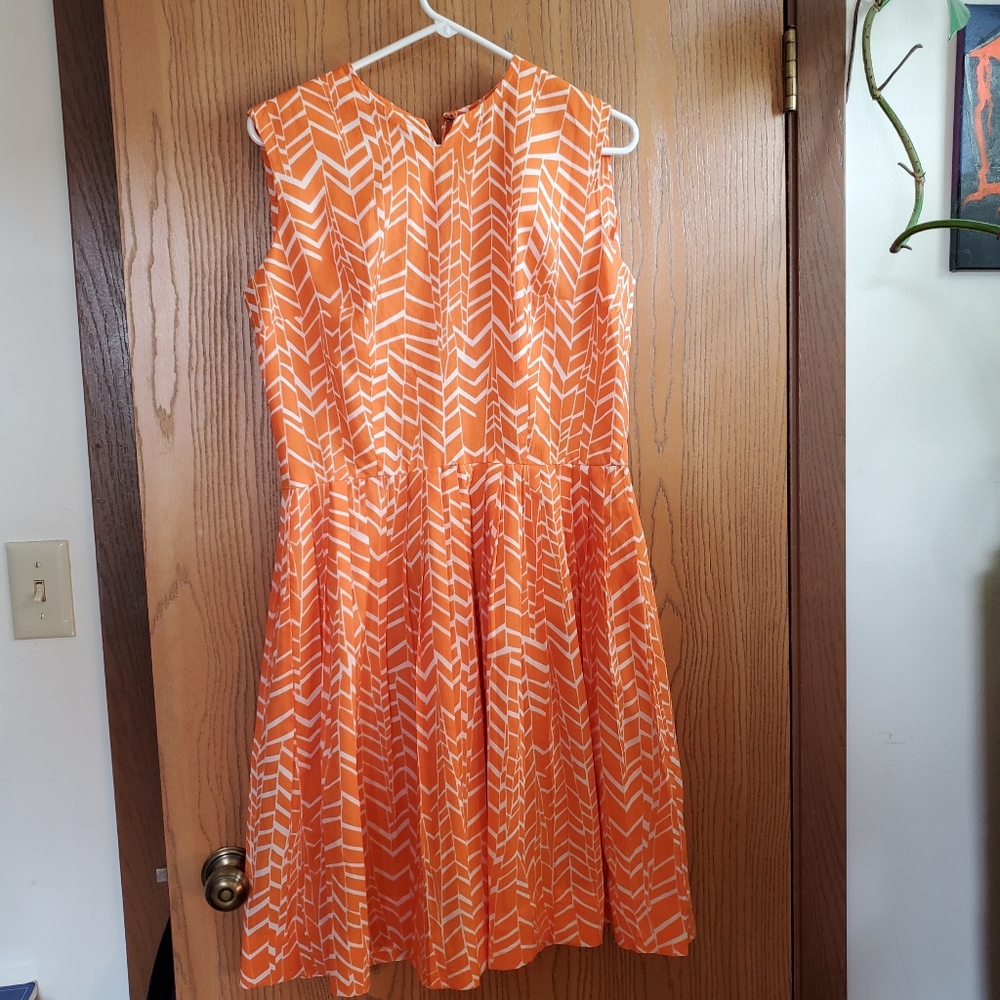 L/XL Vintage 1960s 🍊 dress with chevron print